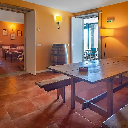 Hébergement de vacances De Com Piscina Interior
