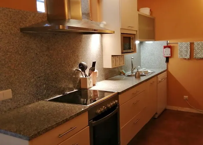 House & Wine * Μπράγκα